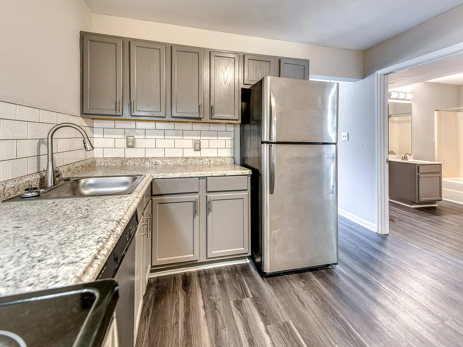 Ashford Place Apartments — Photo 4