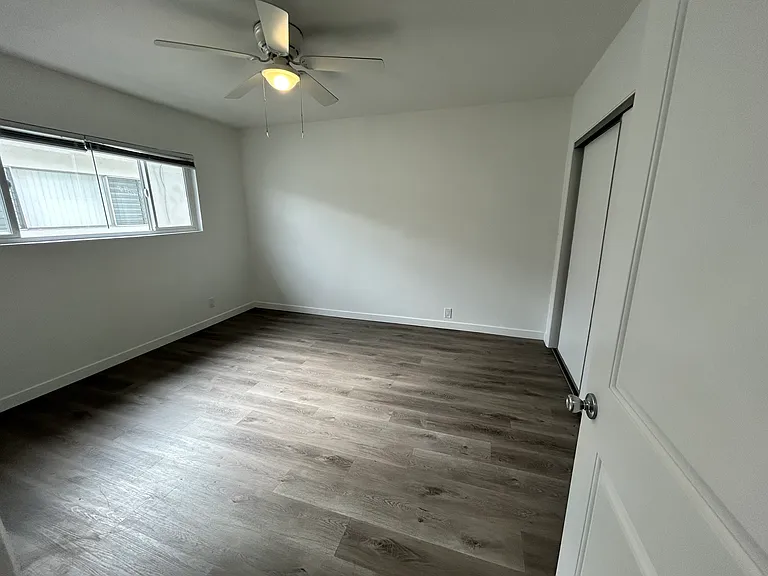 4800 August St #11 — Photo 11