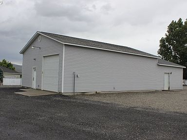 3120 Highland Dr Baker City Or 97814 Mls 20685981 Zillow [ 288 x 384 Pixel ]