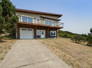 5300 Trillium Dr, Tillamook, OR 97141