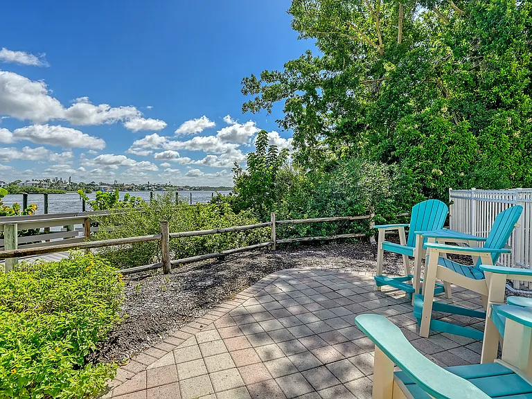 1308 Old Stickney Point Rd #W32 — Photo 77