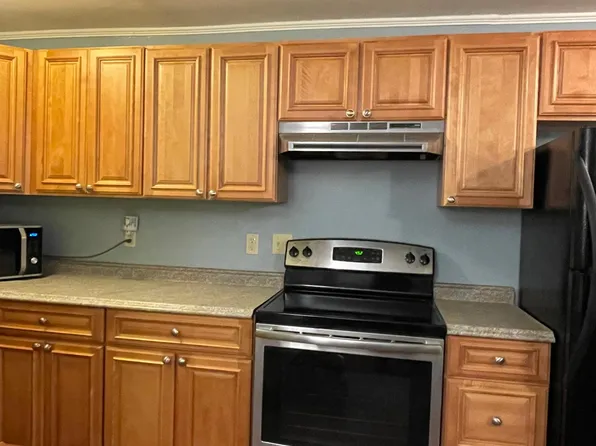 11 Harrison St #11C, Taunton, MA 02780