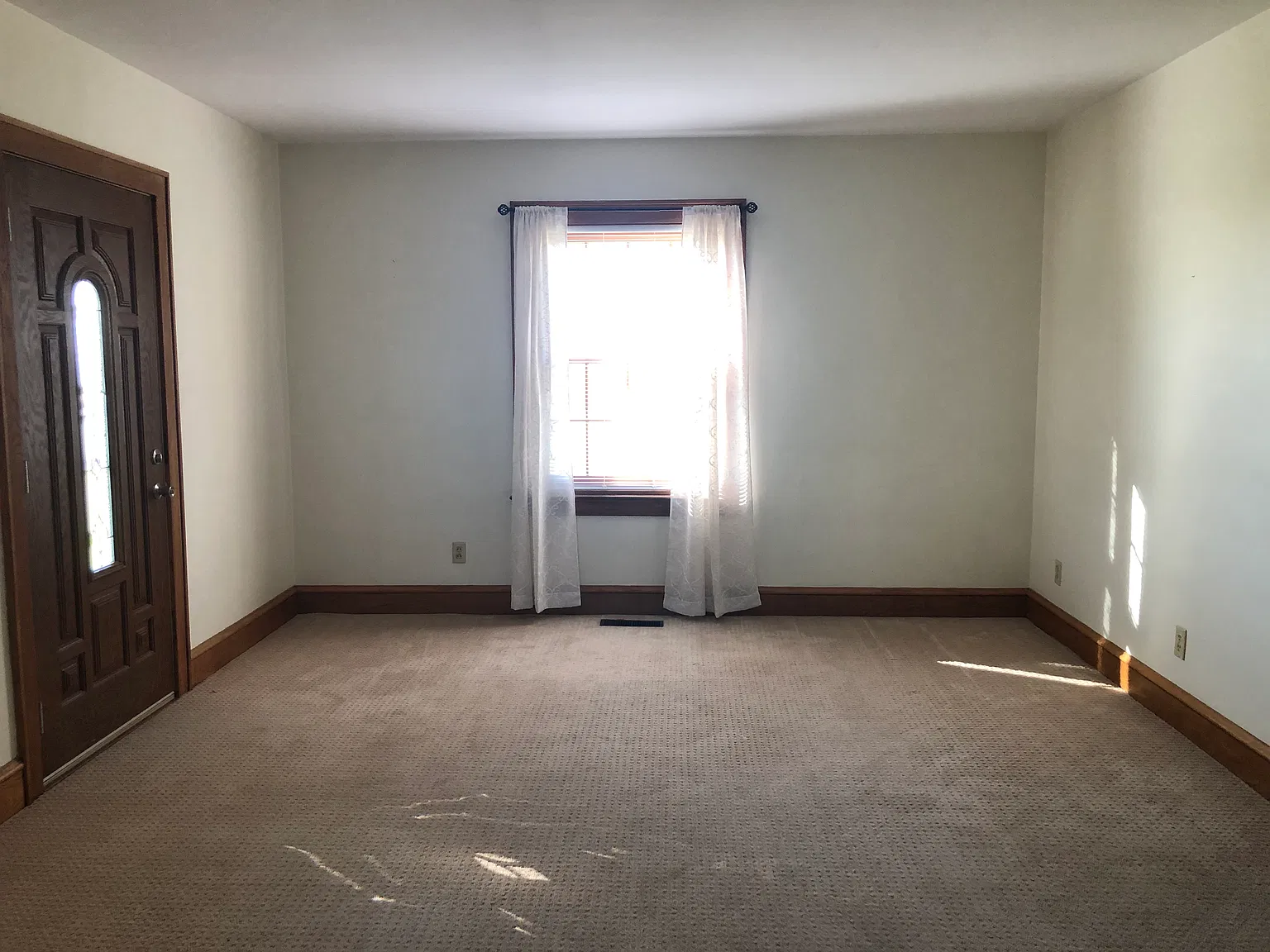 4 bed, 1600 sqft, $1,700 — Photo 4