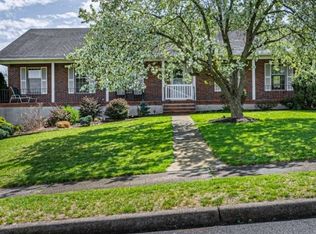 26 Melissa Dr, North Haledon, NJ 07508