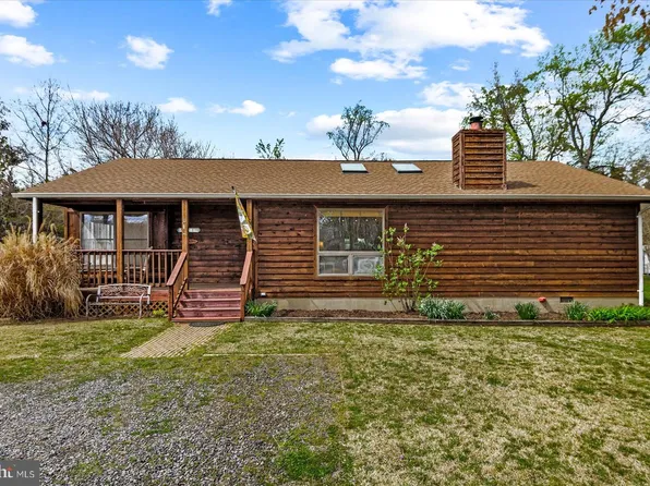 121 11th St S, Colonial Beach, VA 22443