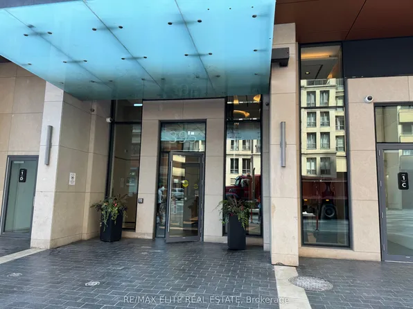 395 Bloor St E, Toronto, ON
