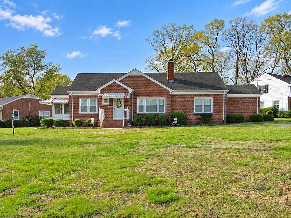 1st image of 300 Forest Rd
