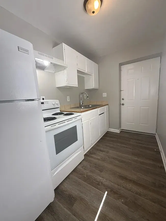 2 bed, 576 sqft, $1,245 — Photo 3