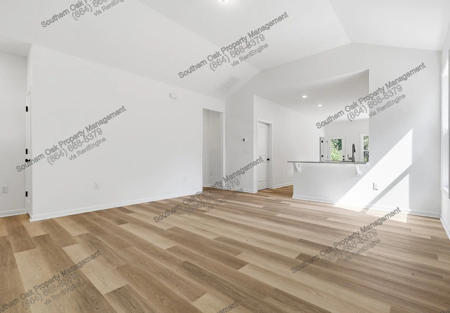 3 bed, 2.0 bath, $1,800 — Photo 4