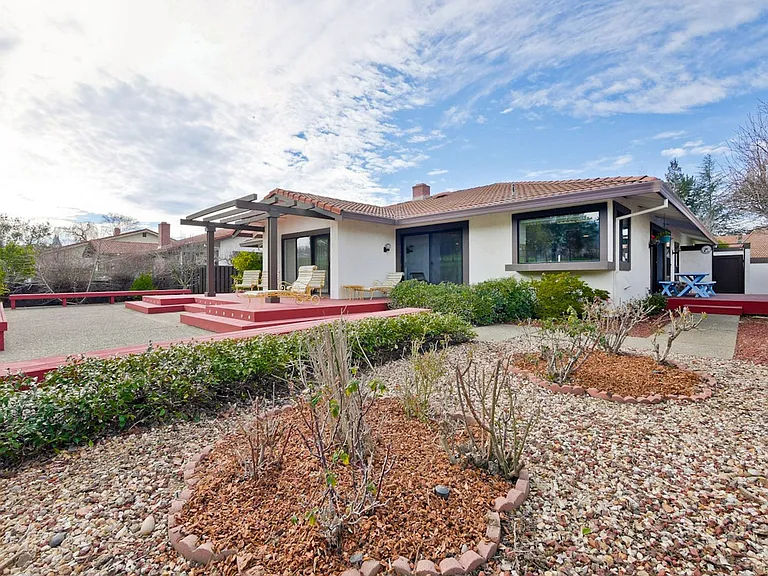 8224 Claret Ct — Photo 45