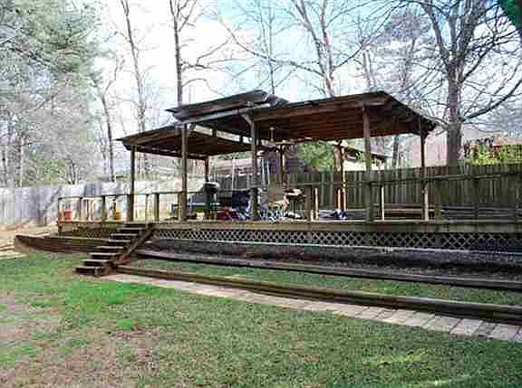 4th image of 1116 Rolling Hills Dr
