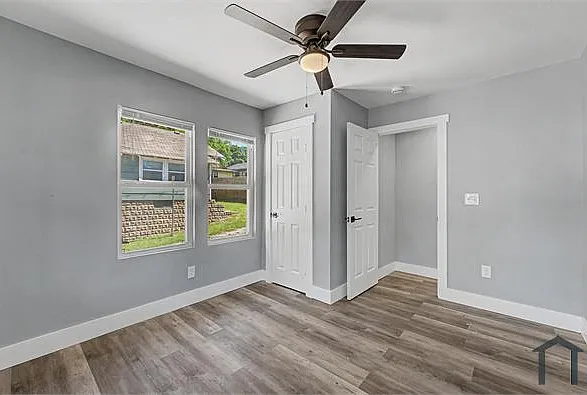 209 N Xenophon Ave #A — Photo 3