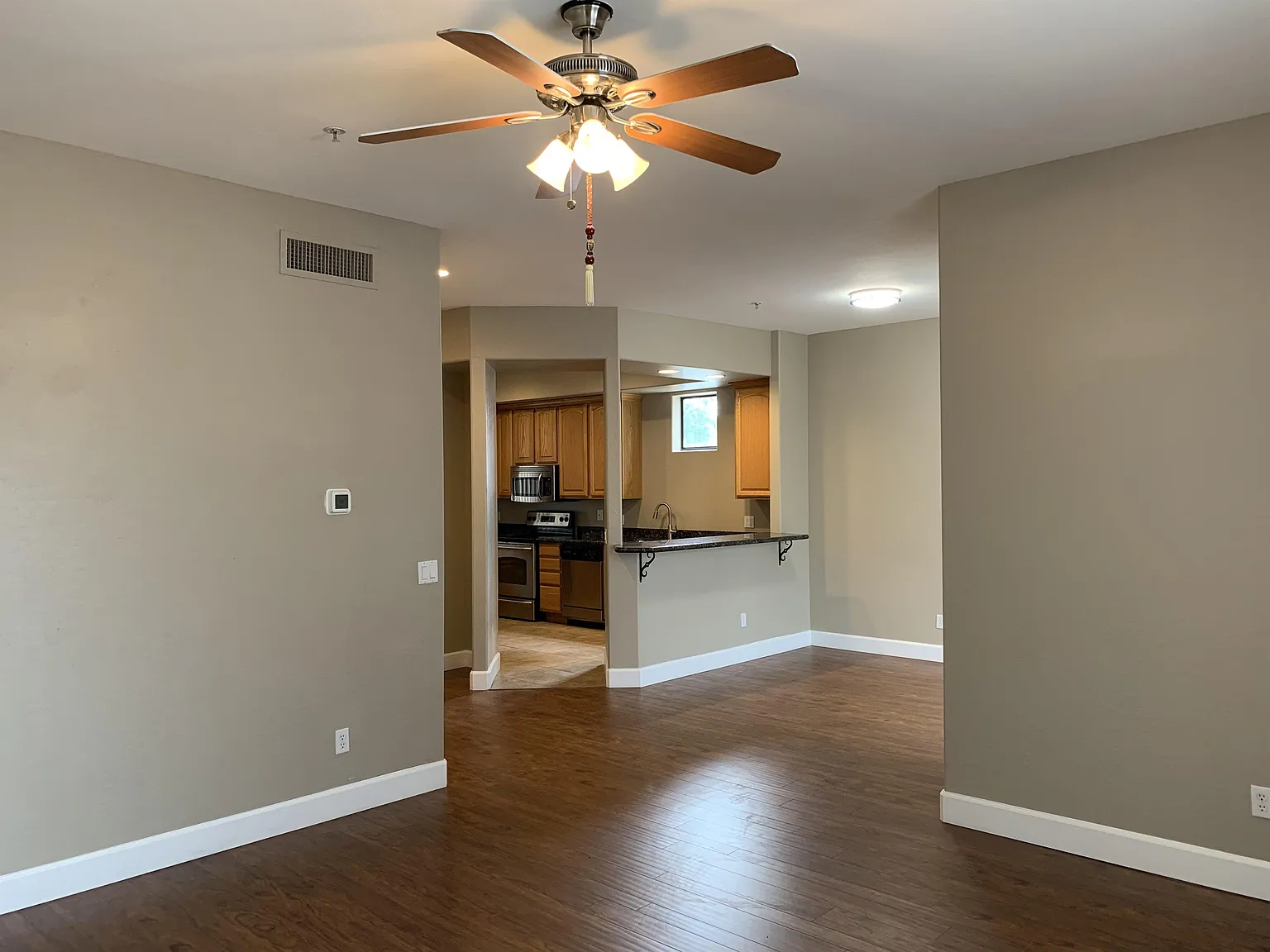 13616 N Hamilton Drive - 102 — Photo 3