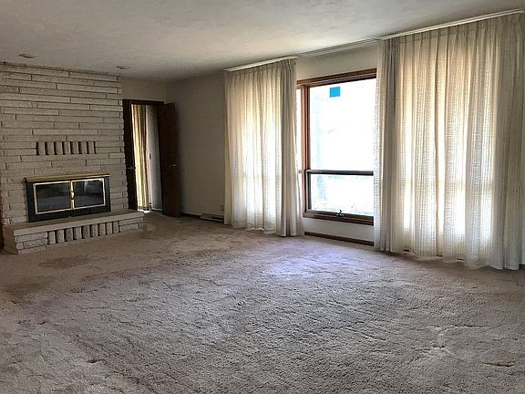 5th image of 2243 N Lincoln Ln