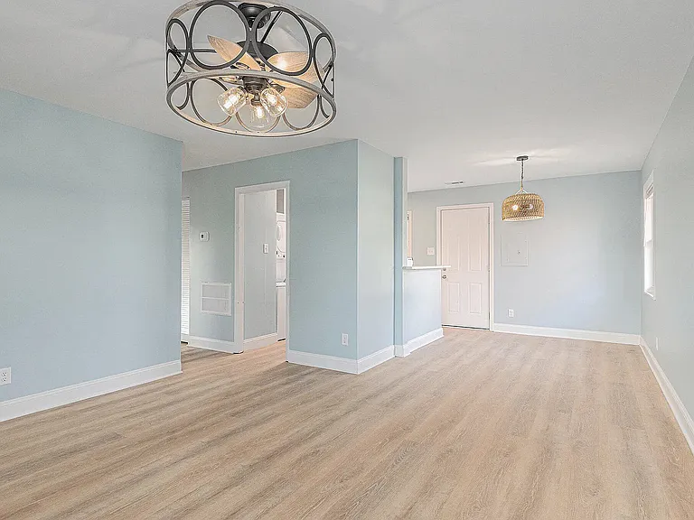 6742 Leland Ave — Photo 5