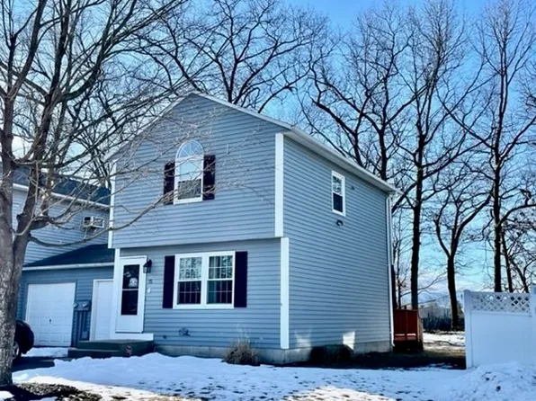 75 Glenmore St, Springfield, MA 01129