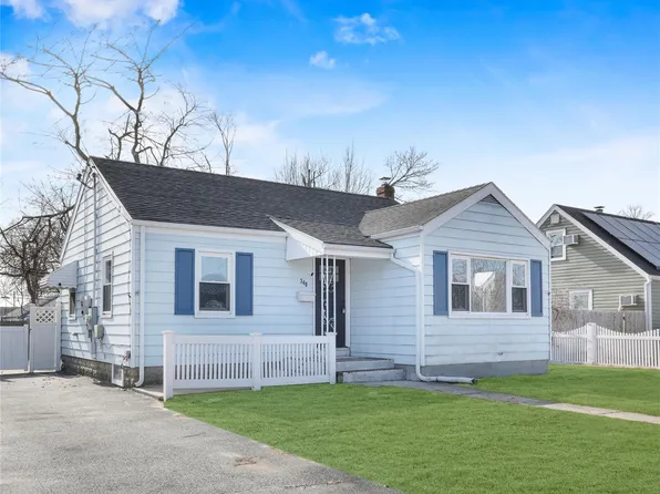 340 Earle Street, Central Islip, NY 11722