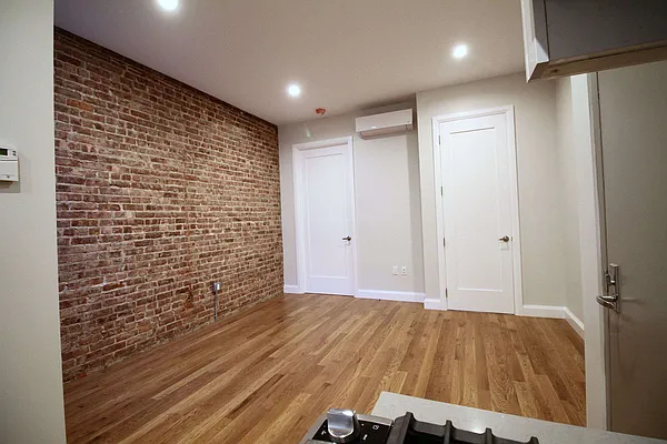 Rented by Citi Habitats | media 23