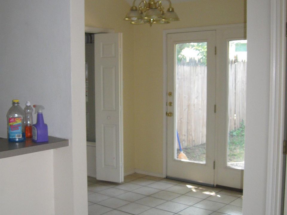 1. Dining area
2. Door to back patio