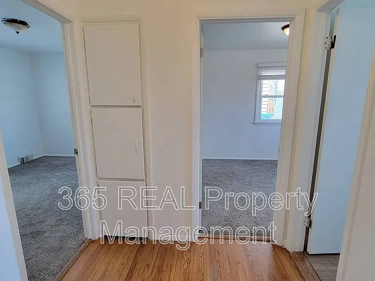 2432 16th Ave — Photo 8
