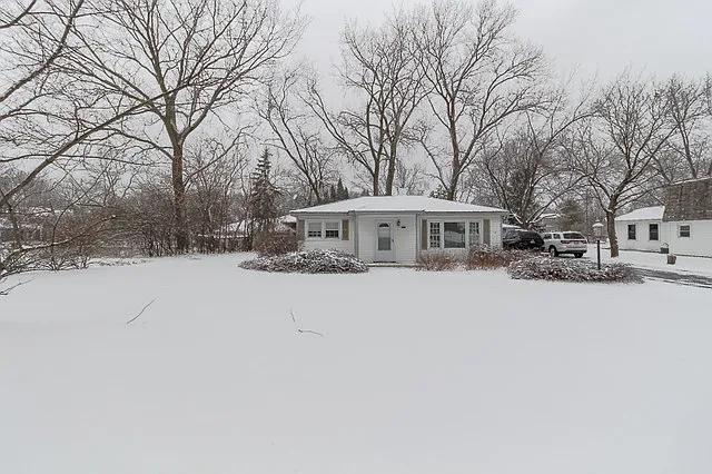 350 Sunrise Ave photo 1