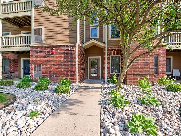 3rd image of 122 Glengarry Dr APT 307