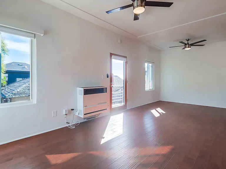 2455 Union St — Photo 9