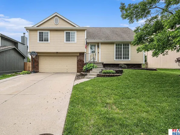 15367 Binney St, Omaha, NE 68116