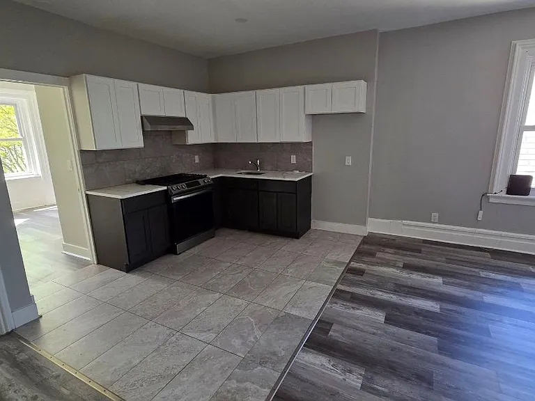 53 9th Ave #1 — Photo 1