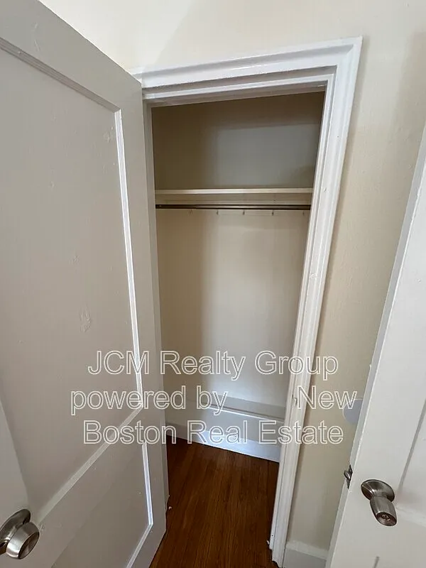 11 Victory Rd — Photo 4