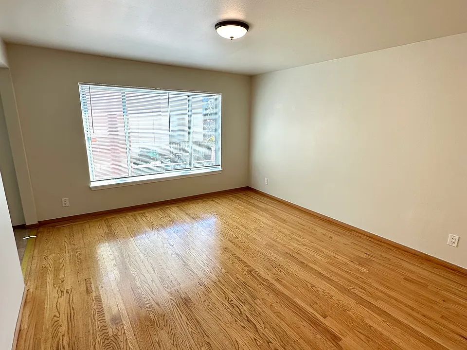 2609 Judah St #15