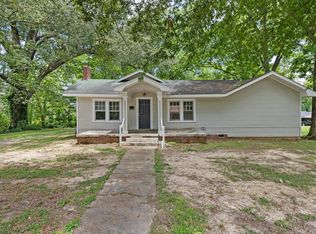 204 S Young St, Corinth, MS 38834