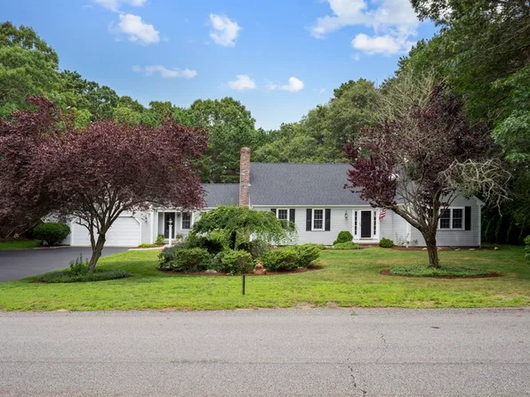122 Oakmont Rd, Yarmouth Port, MA 02675