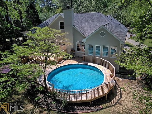 2nd image of 1295 Fontainebleau Ct