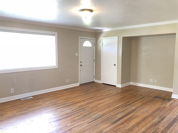 2nd image of 6821 S Brookhill Dr