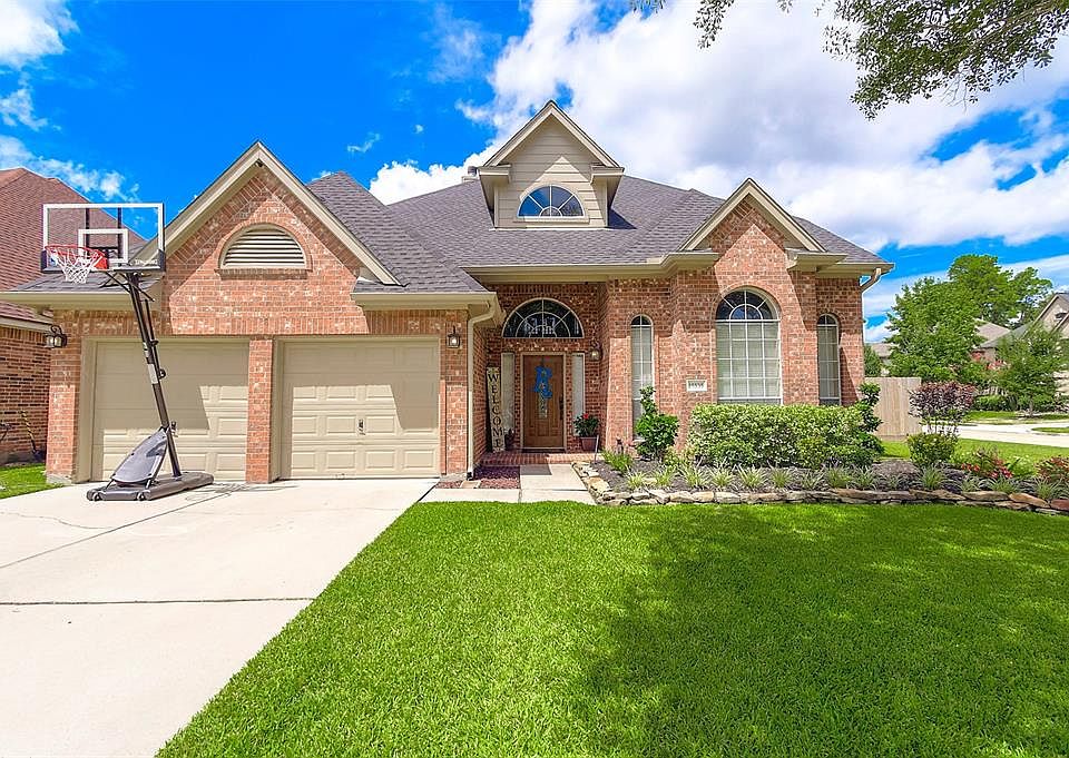 1st image of 15535 Oxenford Dr