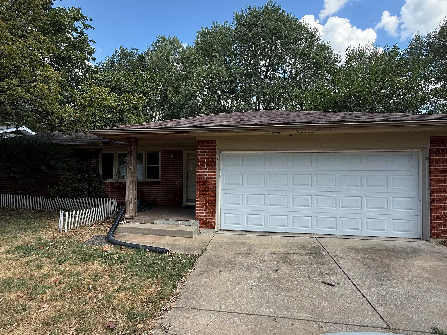 3 bed, 1.5 bath, 1245 sqft, $1,295 — Photo 1
