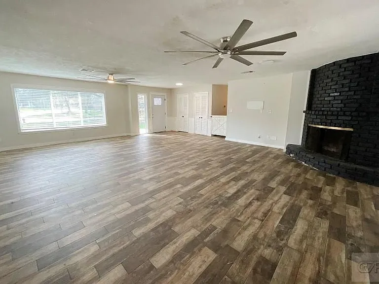 443 Bayou View Dr — Photo 4