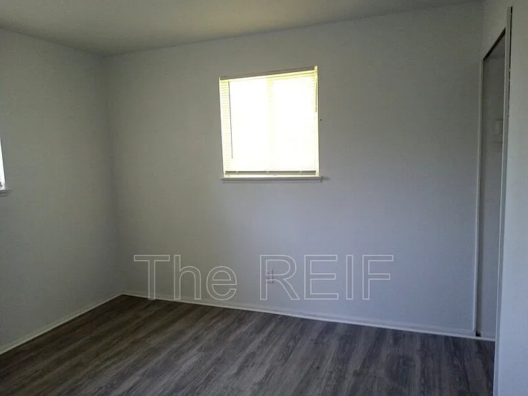 3133 Glenwood Ave — Photo 6