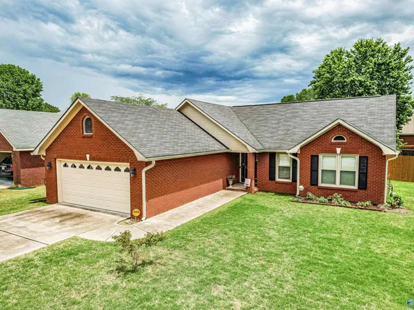 3010 Aztec Dr SE, Decatur, AL 35603