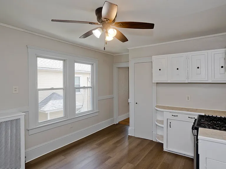 111-115 Groveland St #2 — Photo 4