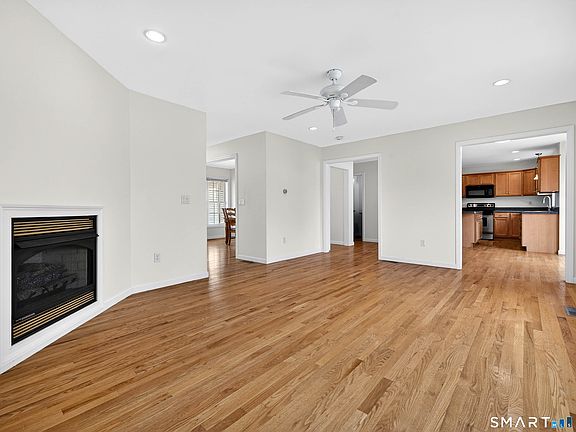 3rd image of 86 Corey Lane