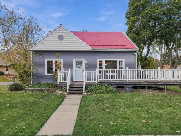 406 W Water St, Cambridge, WI 53523