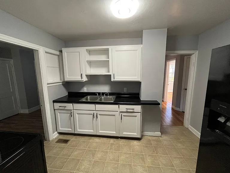 6127 Amherst Ave — Photo 10
