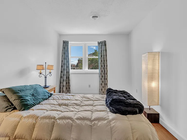 112 Franklin St #C2 — Photo 23