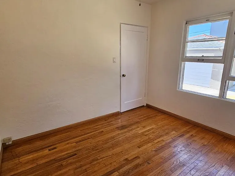 Unit Photo
