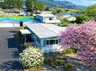 15961 Bayview Dr, Brookings, OR 97415