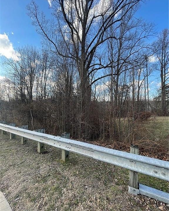 2nd image of 3570 Teays Valley Rd
