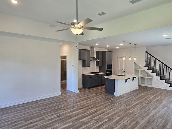 4th image of 328 Rosemoor Pl