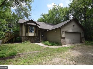 859 Lakewood Hills Rd N, Eagan, MN 55123